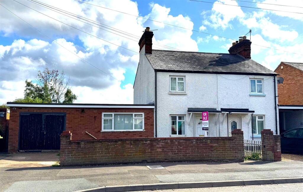 Main image of property: Tanhouse Lane, Malvern
