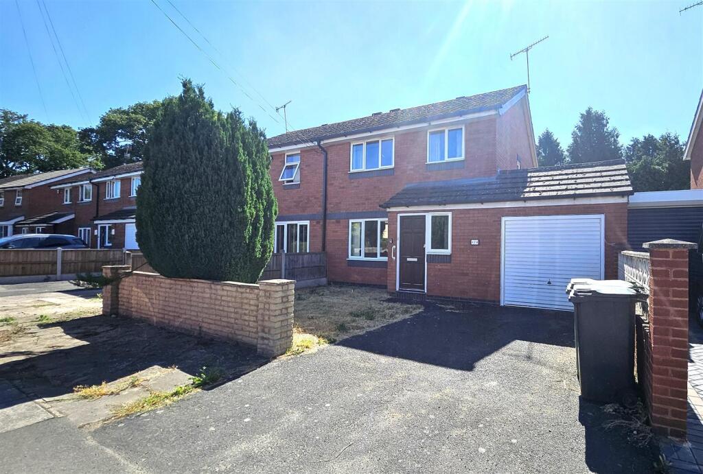 Main image of property: Bromwich Road, Worcester