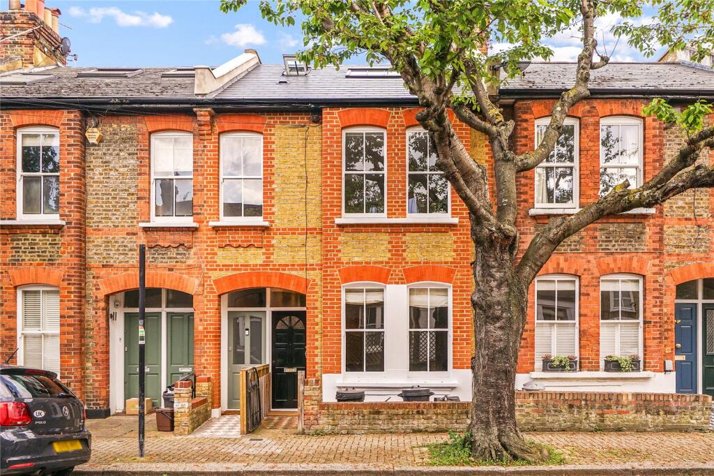 2 bedroom for sale in Ingelow Road, London, SW8