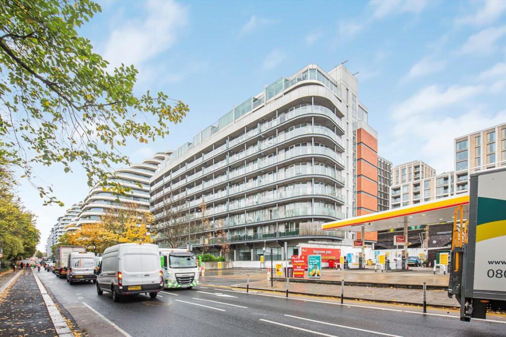 Main image of property: Queenstown Road, Clapham