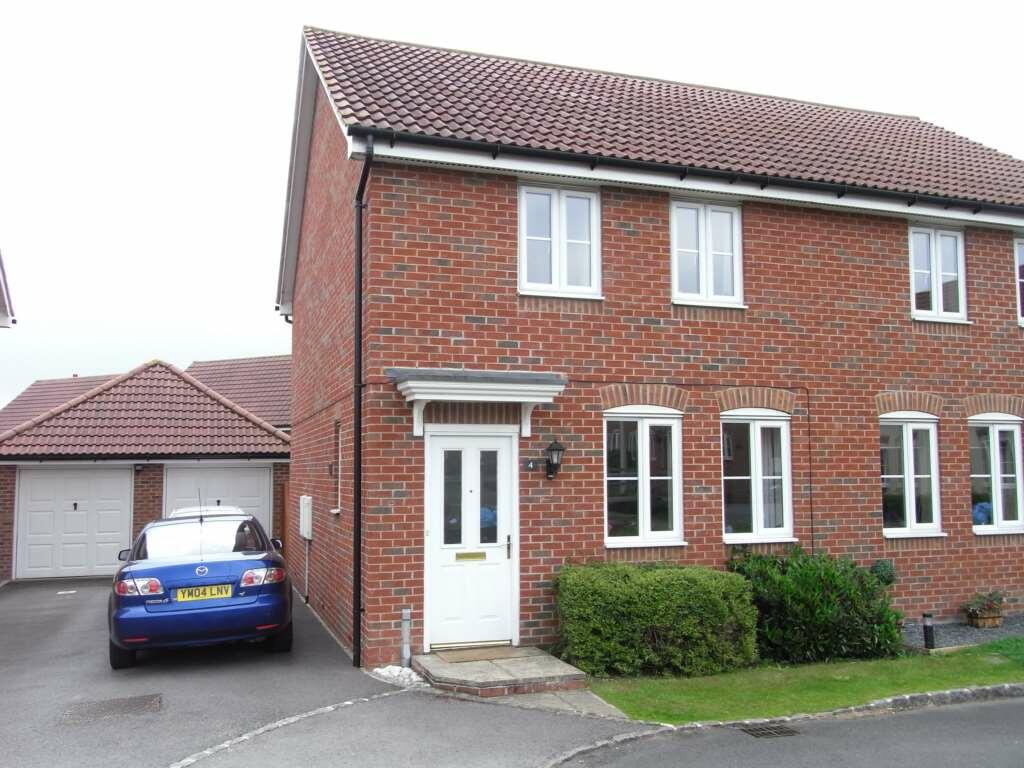 3 bedroom house for rent in Pippin Grove, Shinfield, RG2