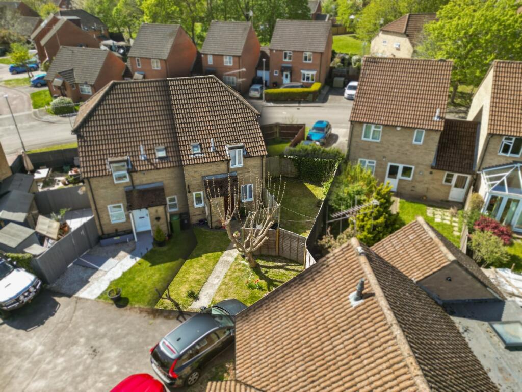 Main image of property: Rustington Close, Earley, Reading, Berkshire, RG6 4DQ