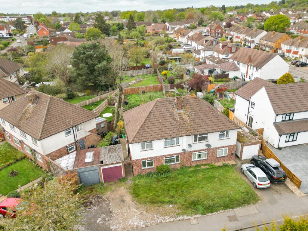 Main image of property: Butts Hill Road, Woodley, Reading, Berkshire, RG5 4NY