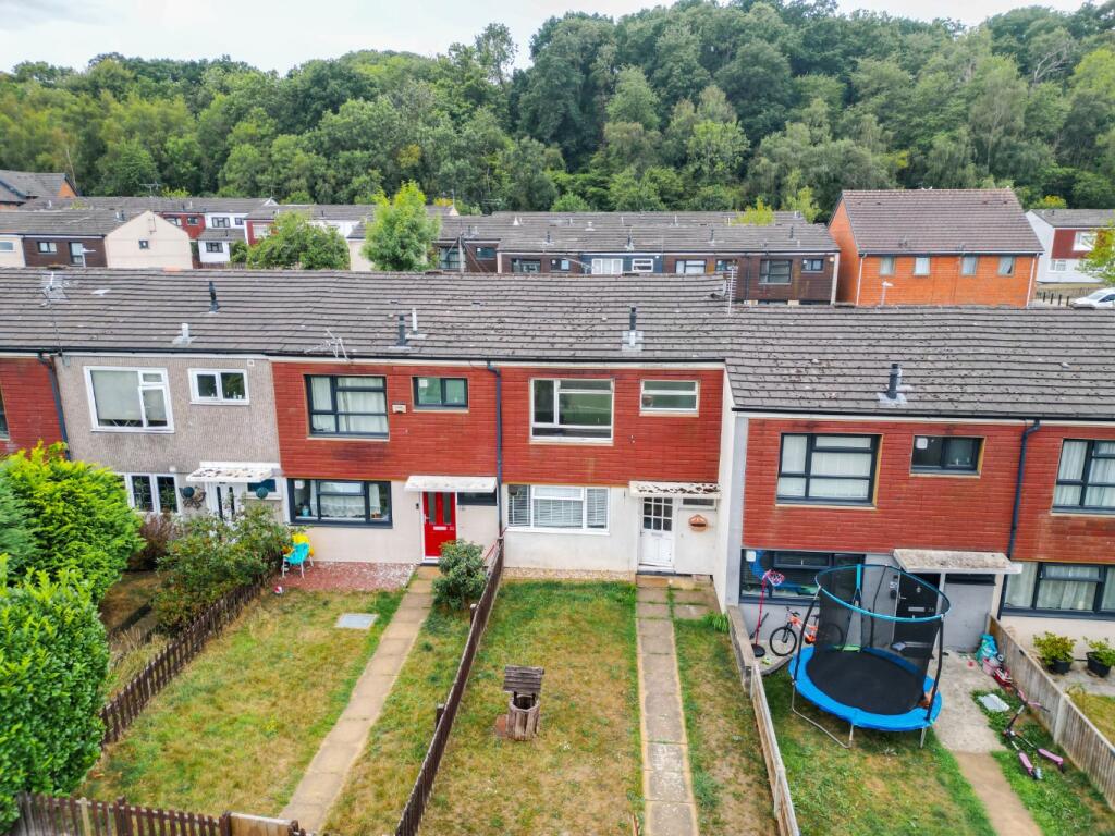 Main image of property: Carron Close, Tilehurst, Reading, Berkshire, RG30 4DS