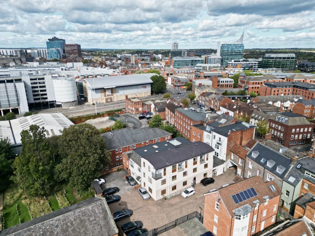 Main image of property: London Street, Reading, Berkshire, RG1 4SJ