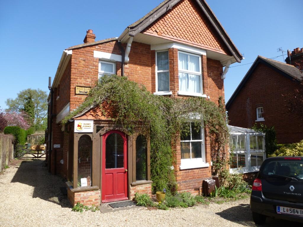 Main image of property: Wokingham Road, Bracknell, Berkshire, RG42 1PP