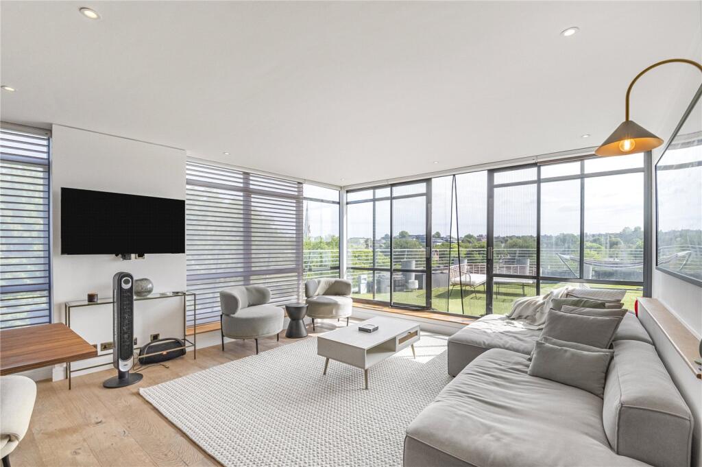 Main image of property: Upper Richmond Road, Putney, London, SW15