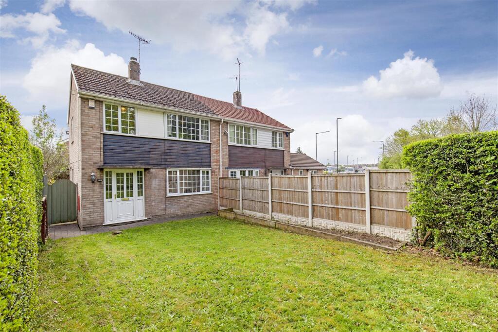 Main image of property: Whittington Hill, Old Whittington, Chesterfield