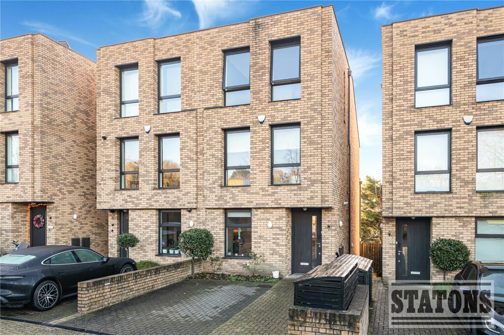 Main image of property: Lion Yard, Underhill, Barnet, EN5
