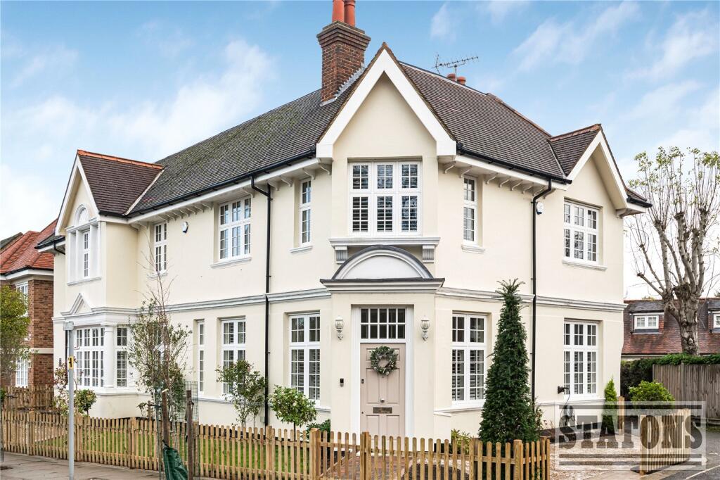 Main image of property: Hadley Highstone, Barnet, EN5