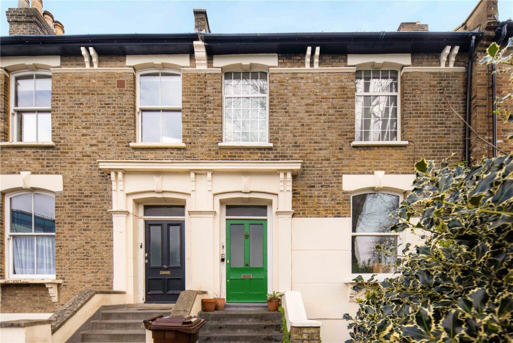 1 bedroom flat for sale in Cecilia Road, Dalston, London, E8