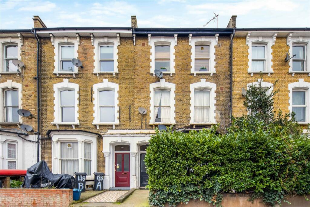 2 bedroom flat for sale in Graham Road, Central Hackney, London, E8