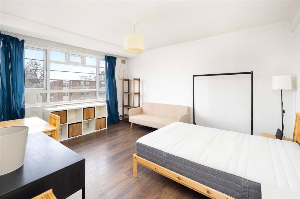 Main image of property: Beaumont Court, Upper Clapton Road, London, E5