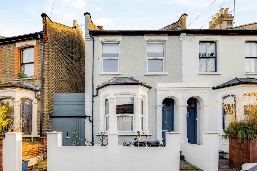 Main image of property: Daubeney Road, London, E5