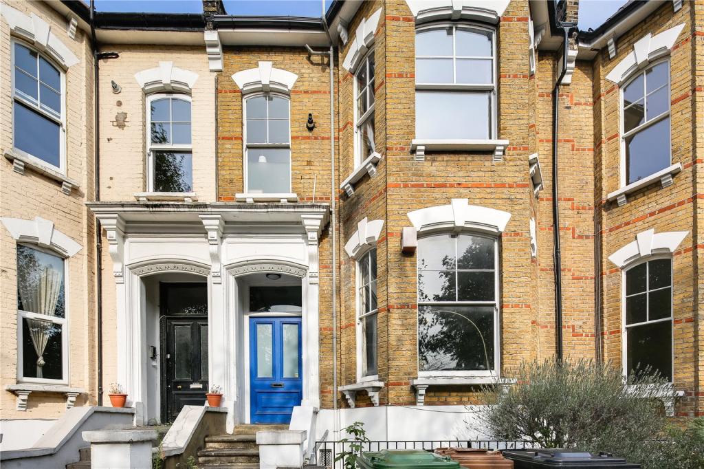 1 bedroom flat for sale in Lower Clapton Road, London, E5