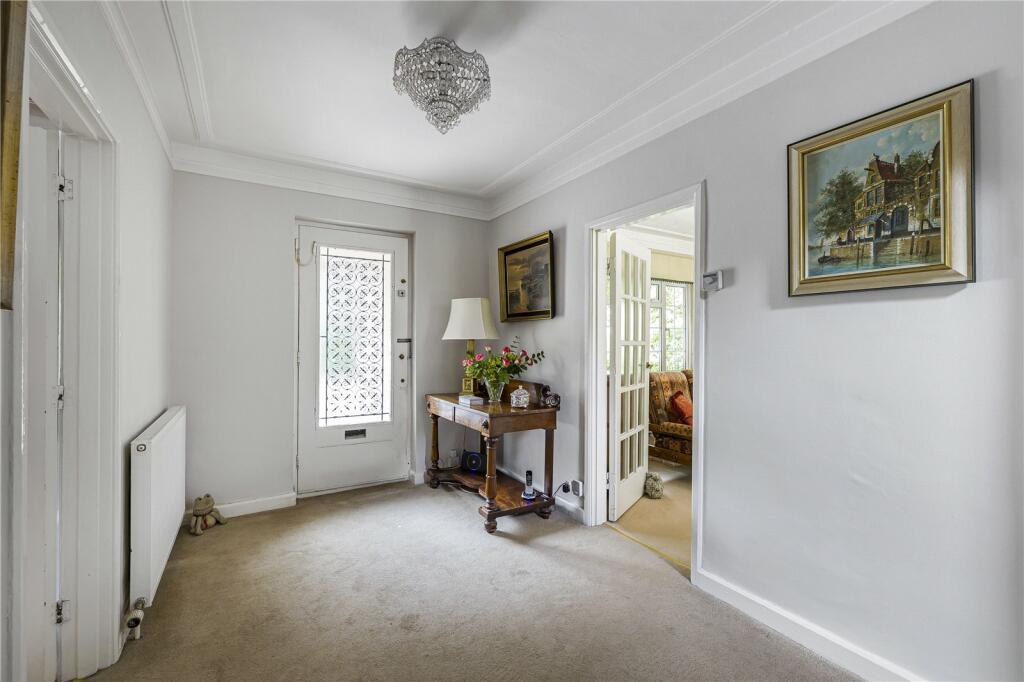Additional property image - Kentish Lane, Brookmans Park, Hertfordshire, AL9