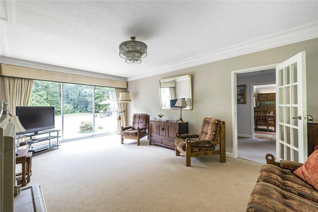 Additional property image - Kentish Lane, Brookmans Park, Hertfordshire, AL9
