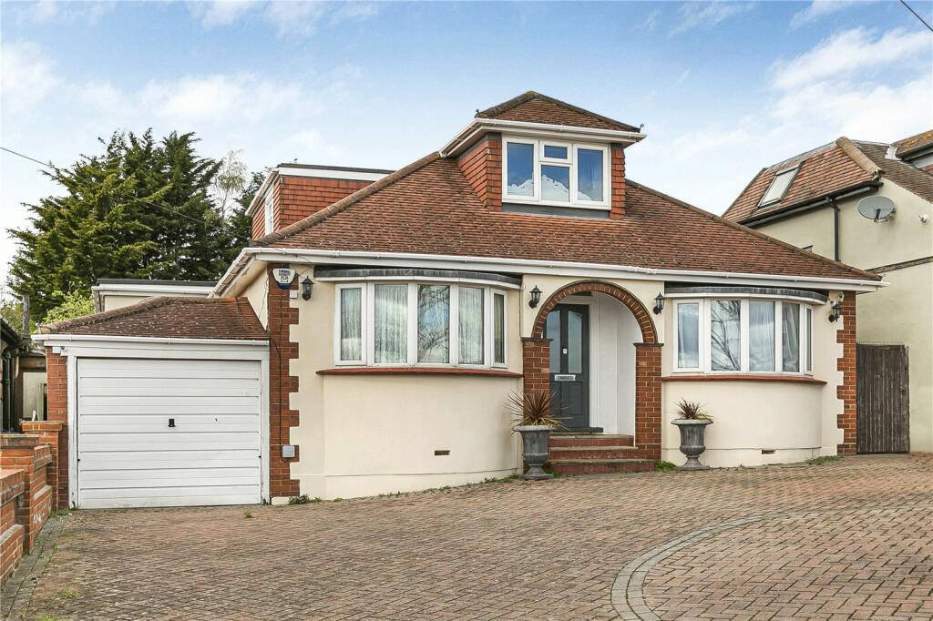 5 bedroom detached house for sale in Northaw Road East, Cuffley
