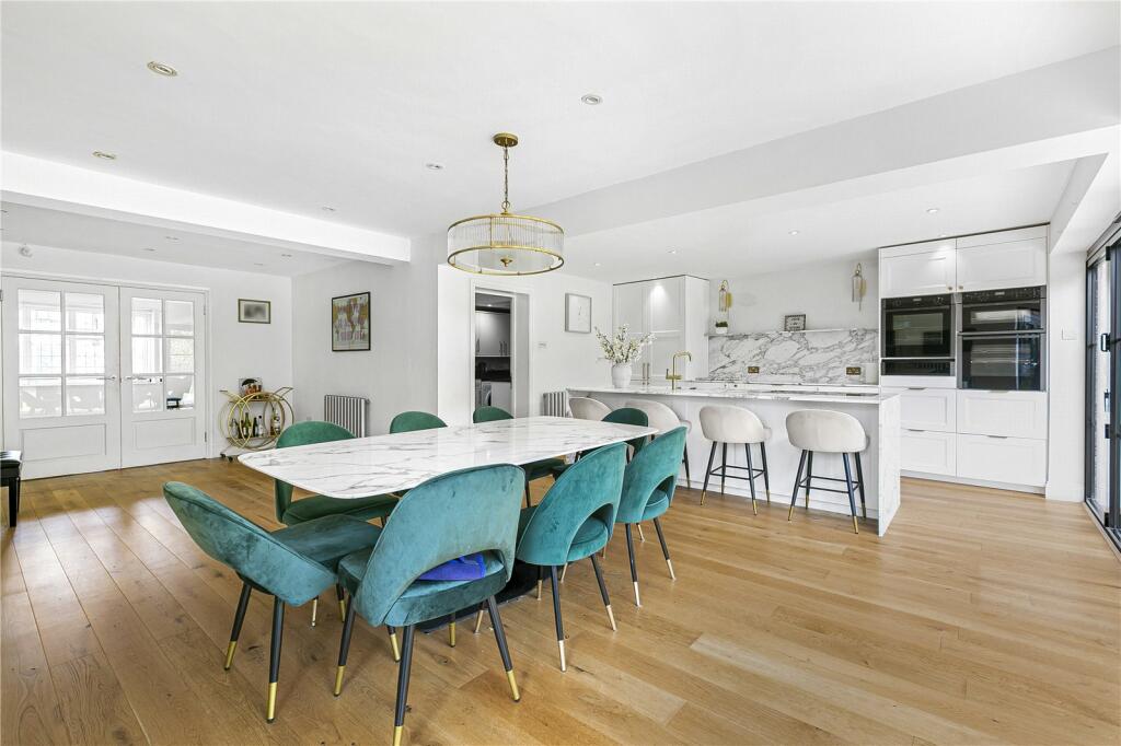 Additional property image - Mymms Drive, Brookmans Park, Hertfordshire, AL9
