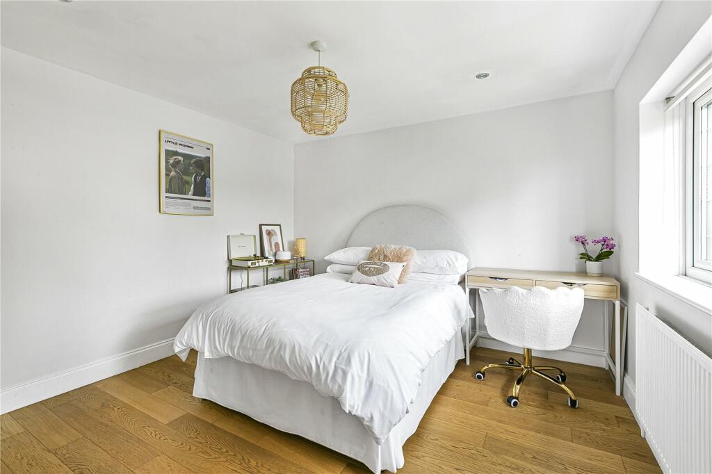 Additional property image - Mymms Drive, Brookmans Park, Hertfordshire, AL9