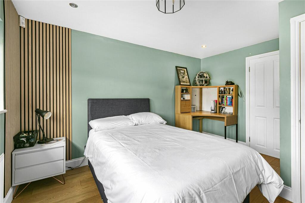 Additional property image - Mymms Drive, Brookmans Park, Hertfordshire, AL9