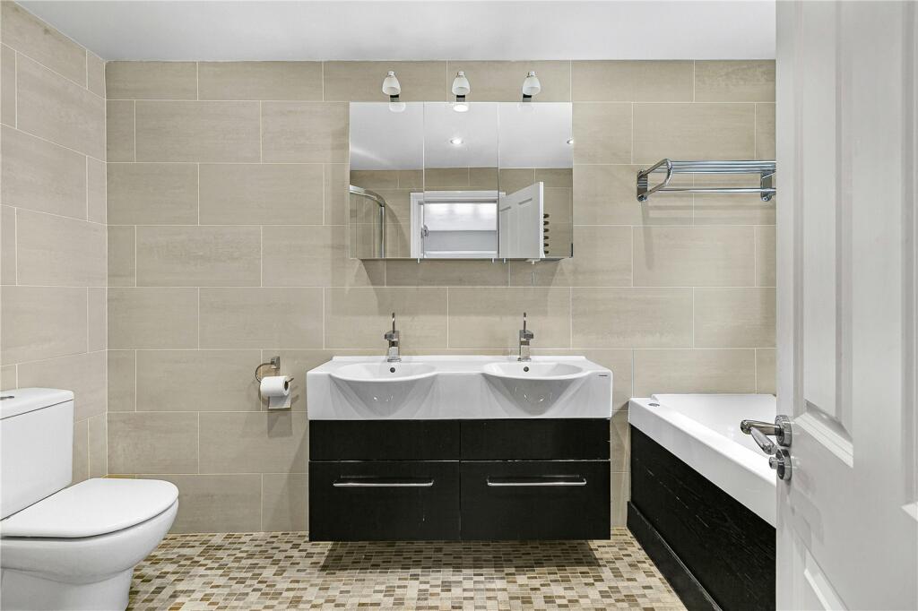 Additional property image - Mymms Drive, Brookmans Park, Hertfordshire, AL9