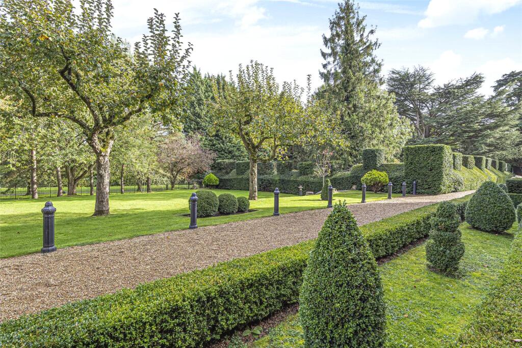 Additional property image - Bedwell Hall, Bedwell Park, Cucumber Lane, Essendon, AL9