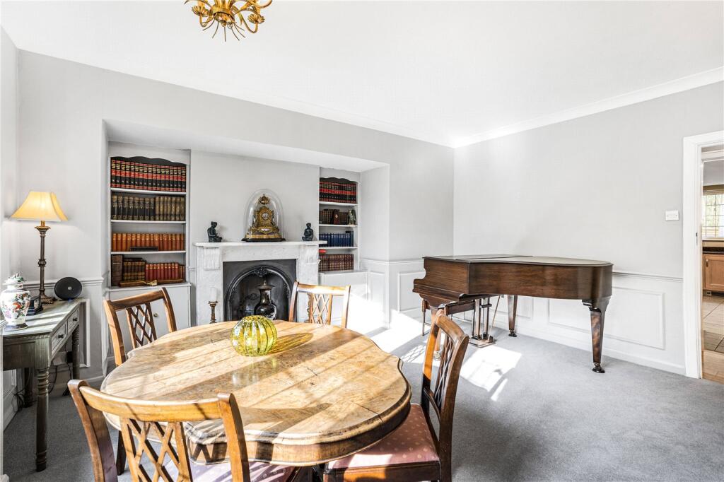 Additional property image - Kentish Lane, Brookmans Park, Hertfordshire, AL9