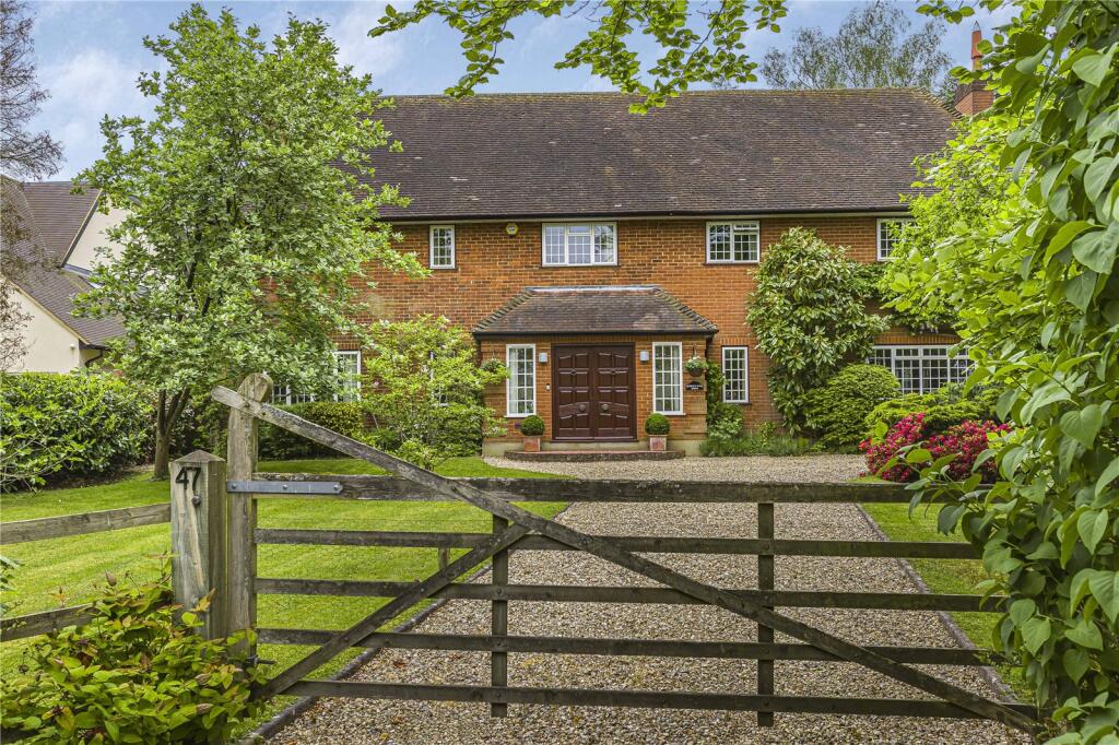 Additional property image - Kentish Lane, Brookmans Park, Hertfordshire, AL9