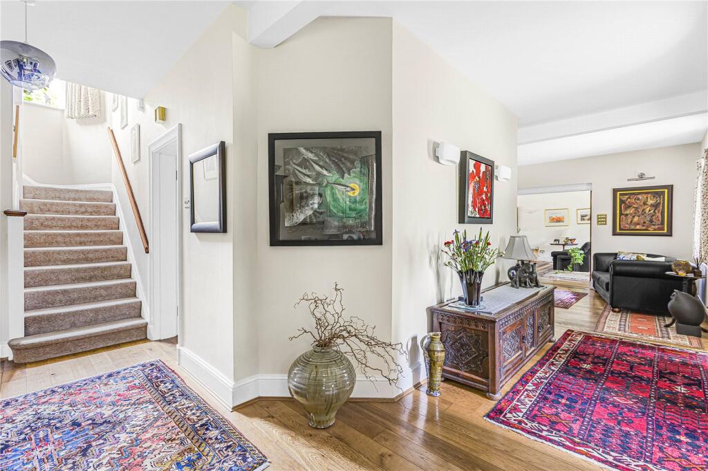 Additional property image - Kentish Lane, Brookmans Park, Hertfordshire, AL9