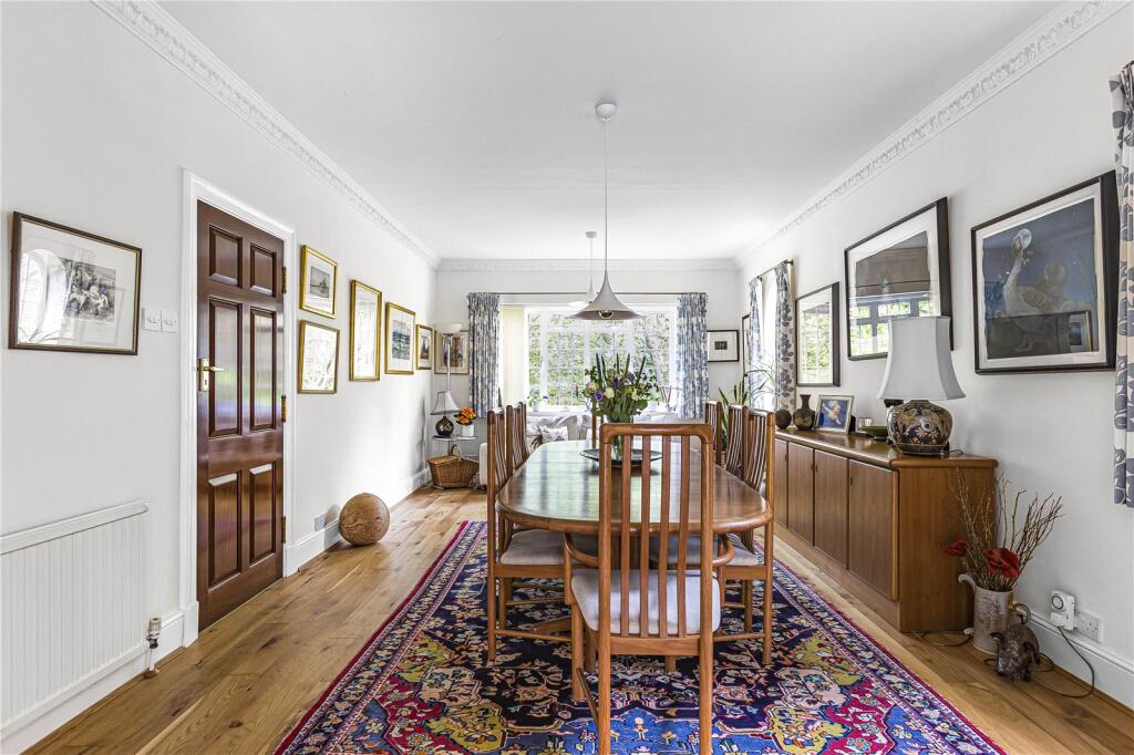 Additional property image - Kentish Lane, Brookmans Park, Hertfordshire, AL9