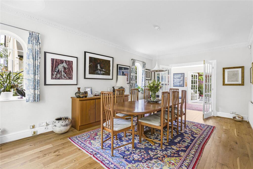 Additional property image - Kentish Lane, Brookmans Park, Hertfordshire, AL9