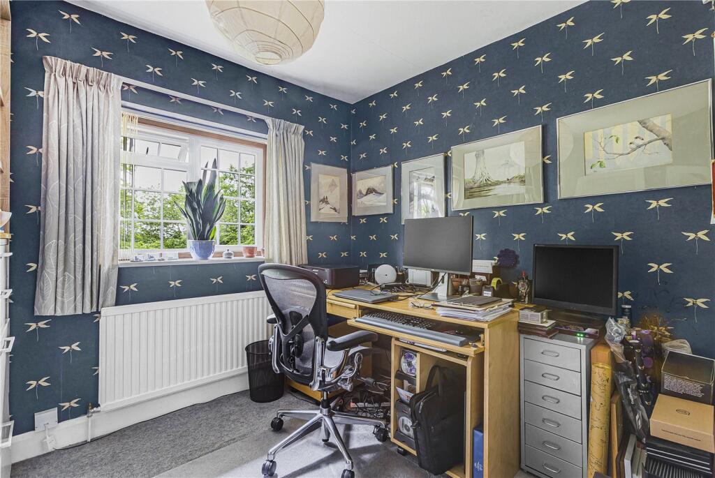Additional property image - Kentish Lane, Brookmans Park, Hertfordshire, AL9