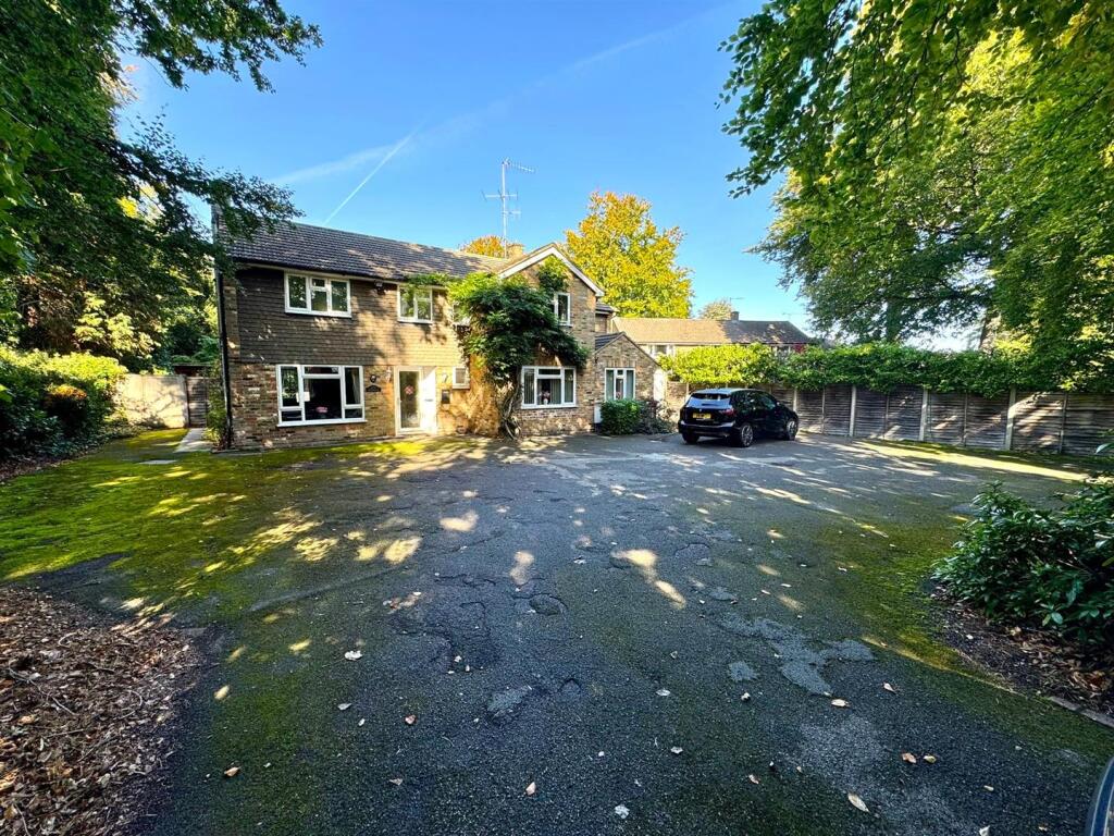 Main image of property: Fleet Road, Fleet