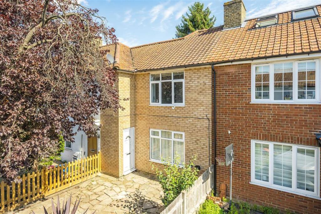 Main image of property: Alderbury Road, Barnes