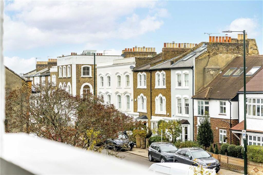 Main image of property: White Hart Lane, Barnes