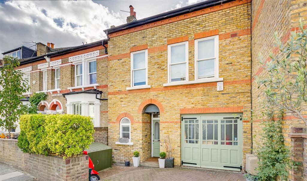 Main image of property: Cleveland Gardens, Barnes