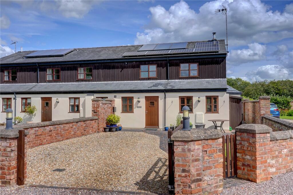 2 bedroom barn conversion for sale in Lea End Lane, Hopwood, Alvechurch, Birmingham, B48