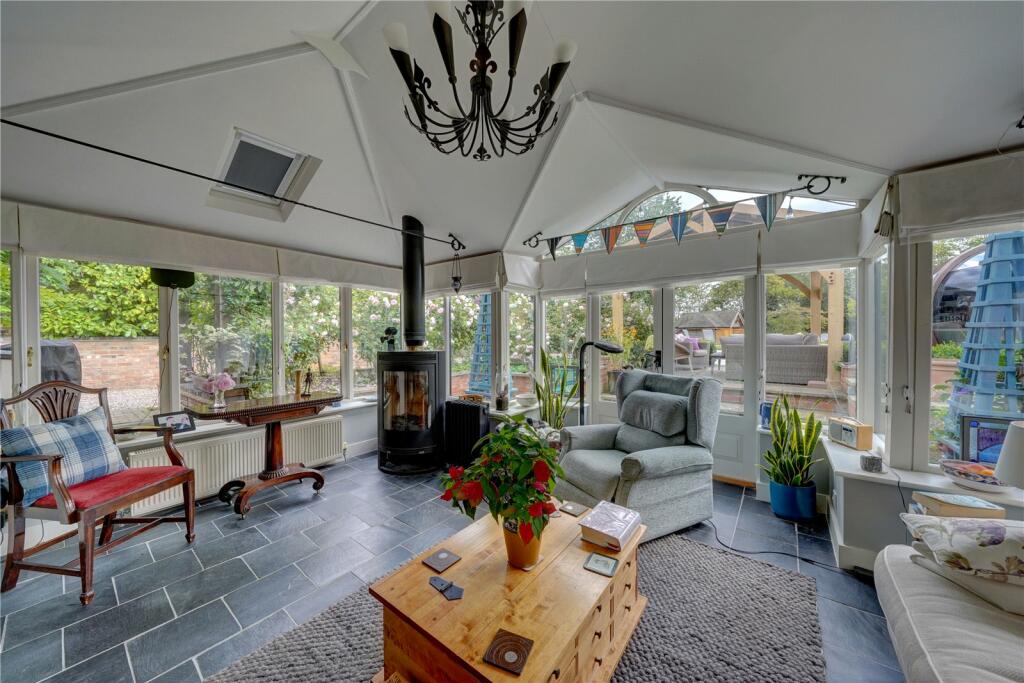 Additional property image - Dale Lane, Lickey End, Worcestershire, B60