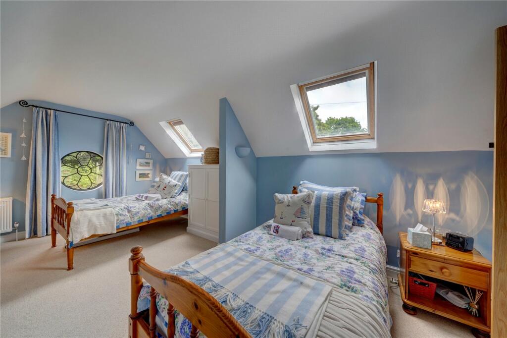 Additional property image - Dale Lane, Lickey End, Worcestershire, B60