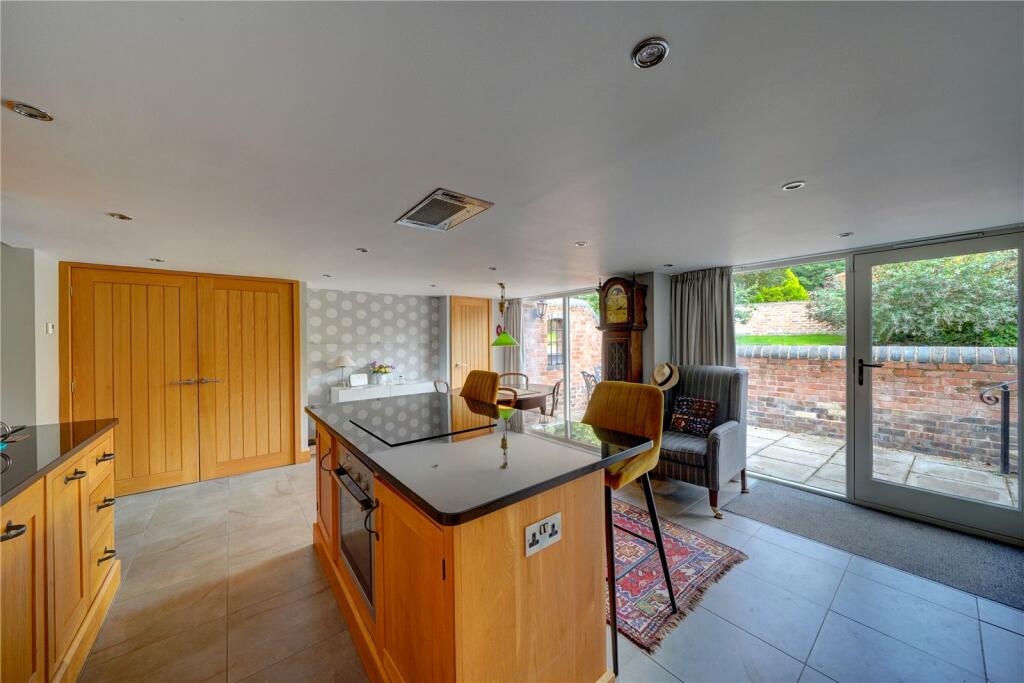 Additional property image - Dale Lane, Lickey End, Worcestershire, B60