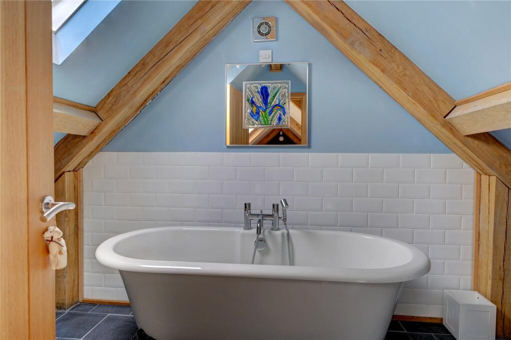 Additional property image - Dale Lane, Lickey End, Worcestershire, B60