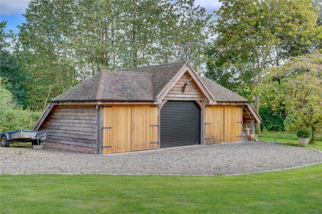 Additional property image - Dale Lane, Lickey End, Worcestershire, B60