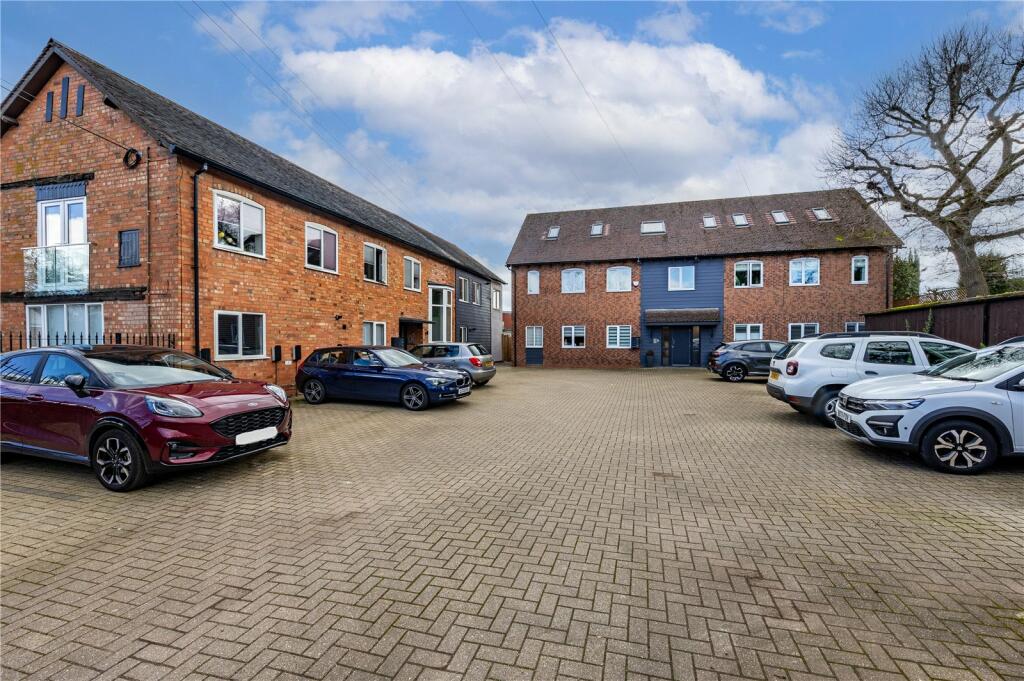 2 bedroom apartment for sale in Old Rectory Lane, Alvechurch