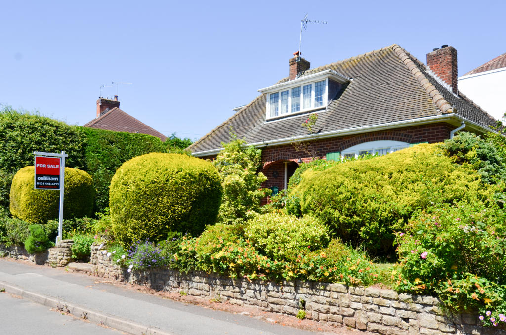 3 bedroom bungalow for sale in Ashmead Drive, Cofton Hackett