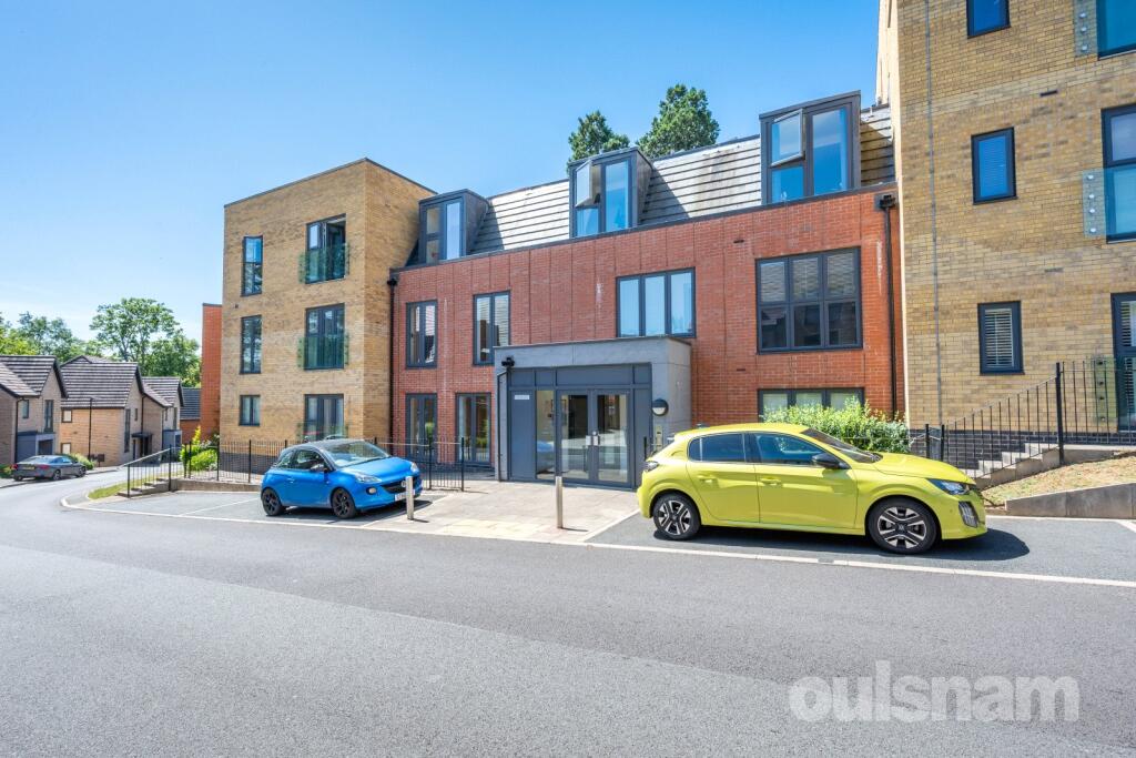 Main image of property: New House Farm Drive, Northfield, Birmingham, West Midlands, B31