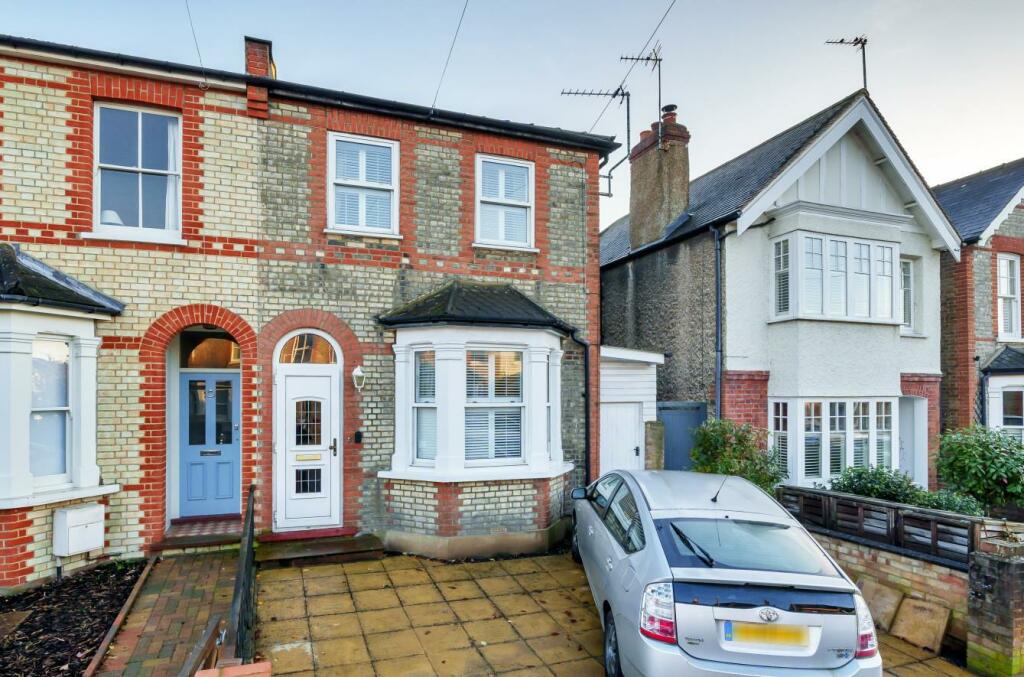 3 bedroom semidetached house for sale in Wyndham Road, Kingston upon