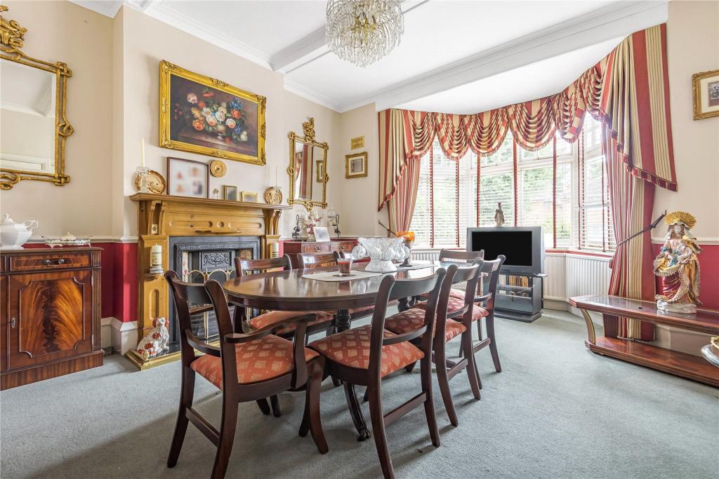 6 bedroom semidetached house for sale in Athenaeum Road, Whetstone