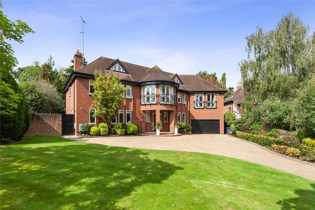 6 bedroom detached house for sale in Northcliffe Drive, Totteridge