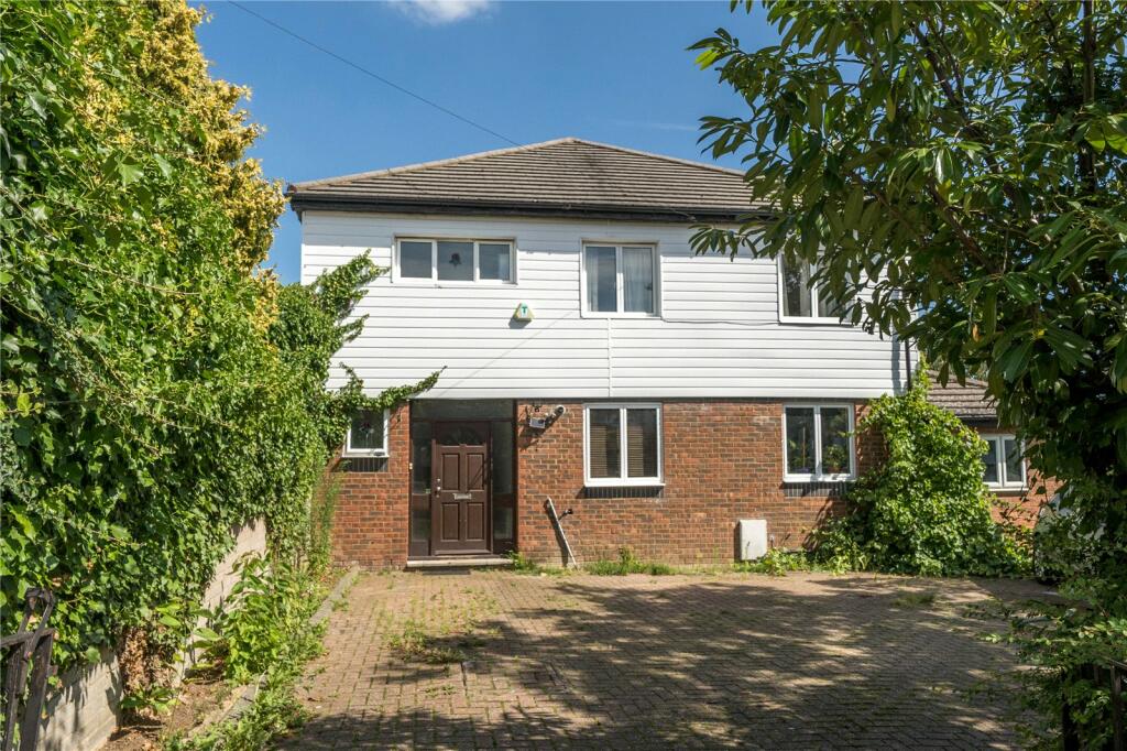 5 bedroom detached house for sale in Laurel Way, Totteridge, London, N20